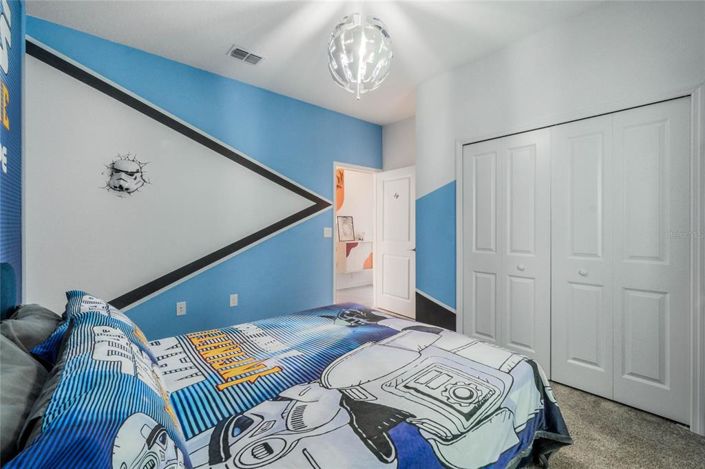 Image No.26-5 Bed Townhouse for sale