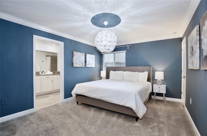 Image No.27-5 Bed Townhouse for sale