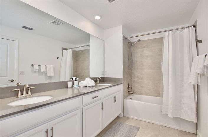 Image No.30-5 Bed Townhouse for sale