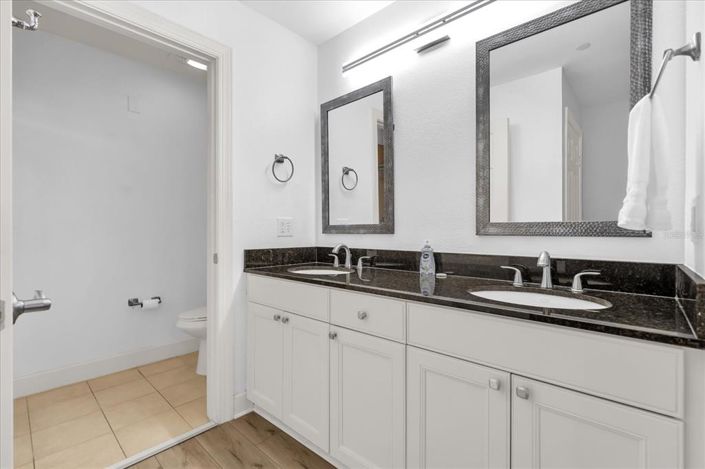 Image No.22-3 Bed Property for sale