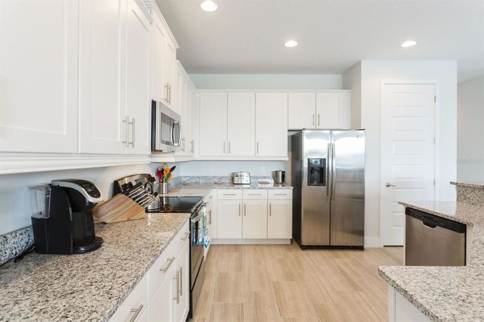 Image No.10-5 Bed Property for sale