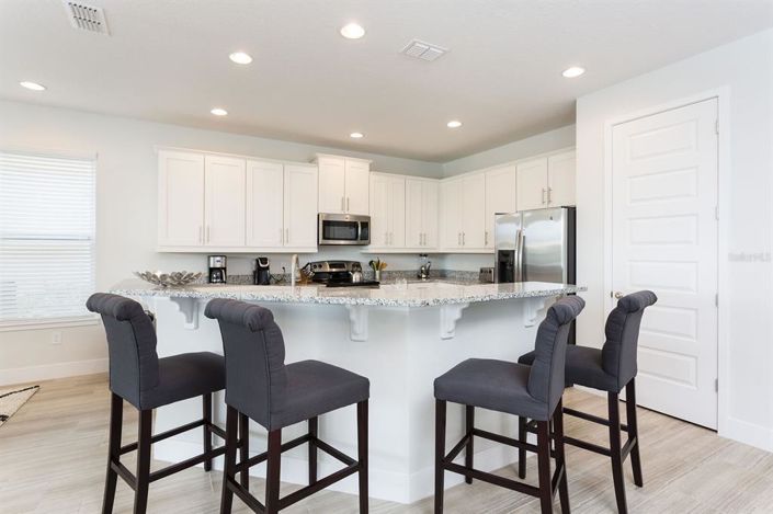 Image No.9-5 Bed Property for sale