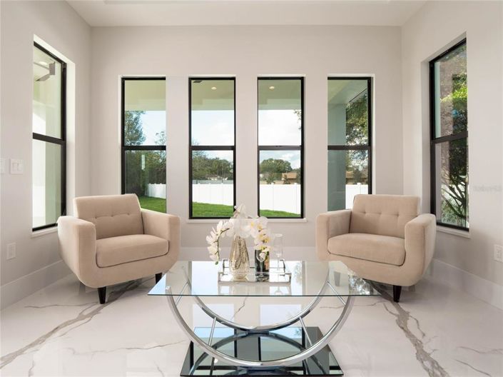 Image No.28-6 Bed Property for sale