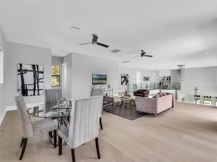 Image No.34-6 Bed Property for sale