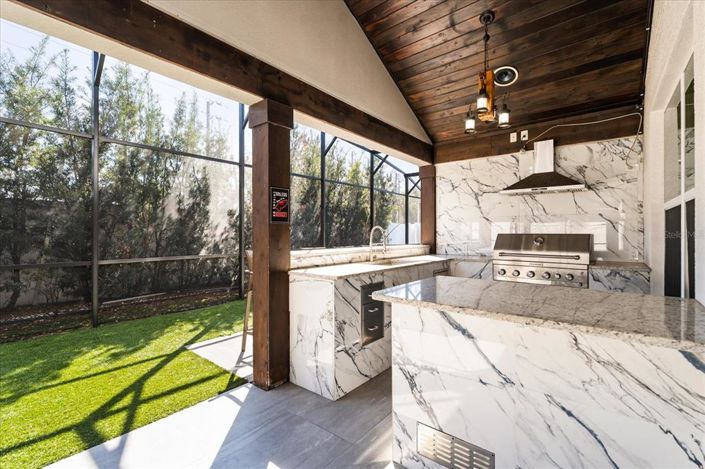 Image No.18-4 Bed Property for sale