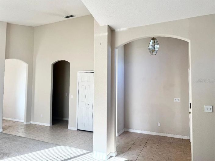 Image No.7-Propriété de 4 chambres à vendre à Davenport