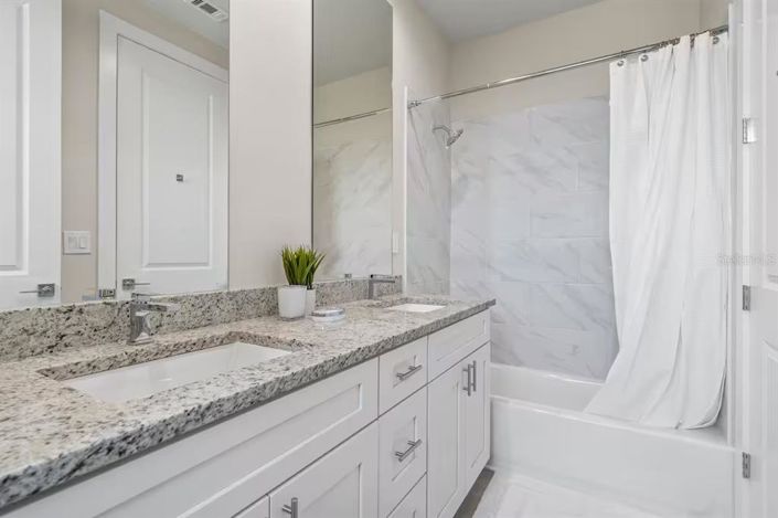 Image No.25-3 Bed Townhouse for sale