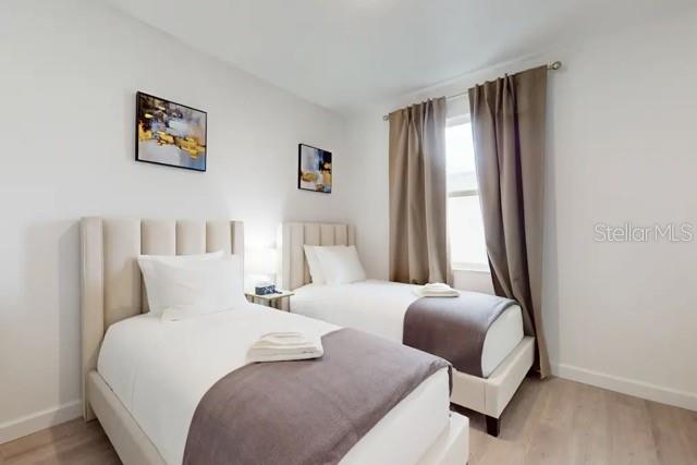 Image No.15-4 Bed Townhouse for sale