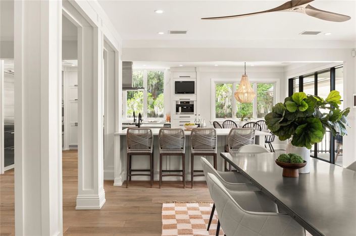 Image No.17-6 Bed Property for sale