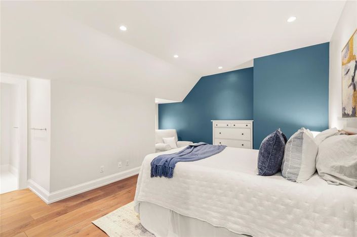 Image No.42-6 Bed Property for sale