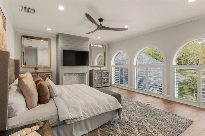 Image No.45-6 Bed Property for sale