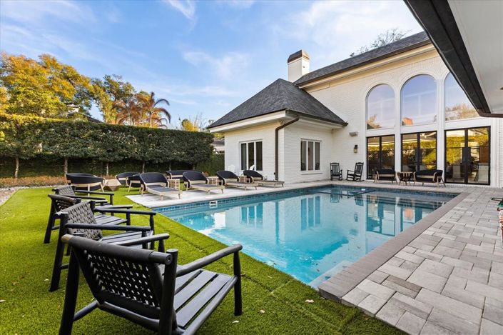 Image No.49-6 Bed Property for sale