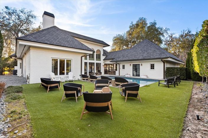 Image No.50-6 Bed Property for sale