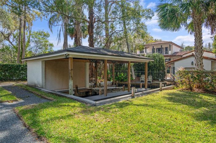 Image No.56-6 Bed Property for sale