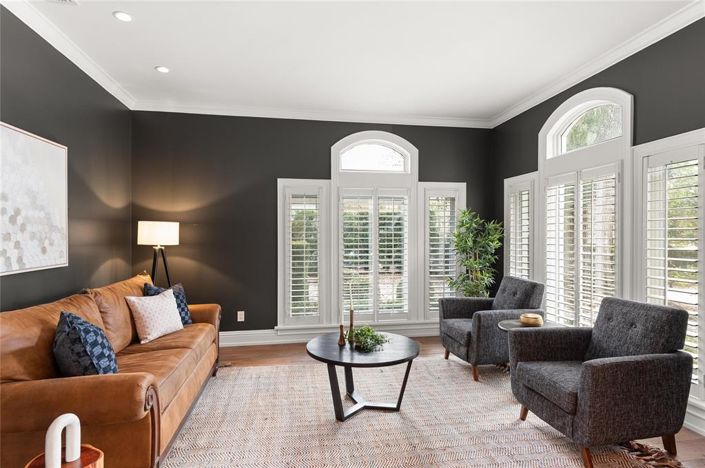 Image No.7-6 Bed Property for sale