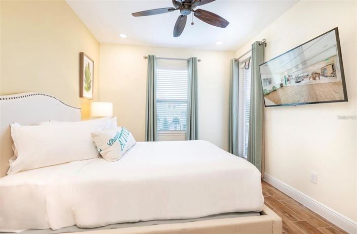 Image No.10-4 Bed Property for sale