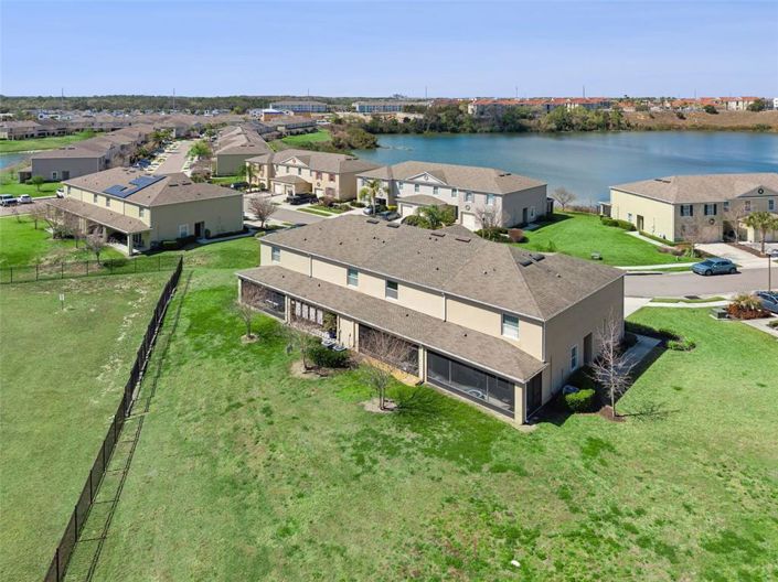 Image No.30-3 Bed Townhouse for sale