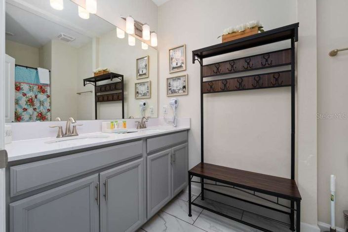 Image No.21-5 Bed Townhouse for sale