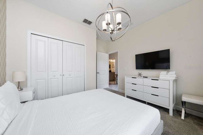 Image No.29-5 Bed Townhouse for sale