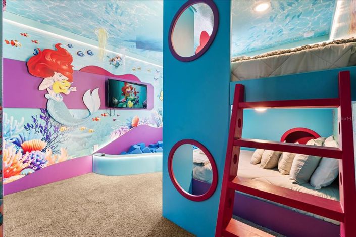 Image No.24-6 Bed Property for sale