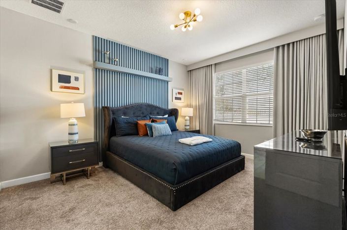 Image No.37-6 Bed Property for sale