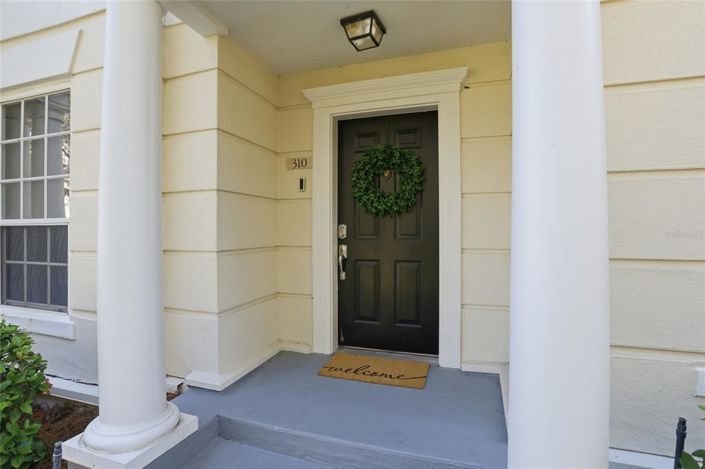 Image No.2-4 Bed Townhouse for sale