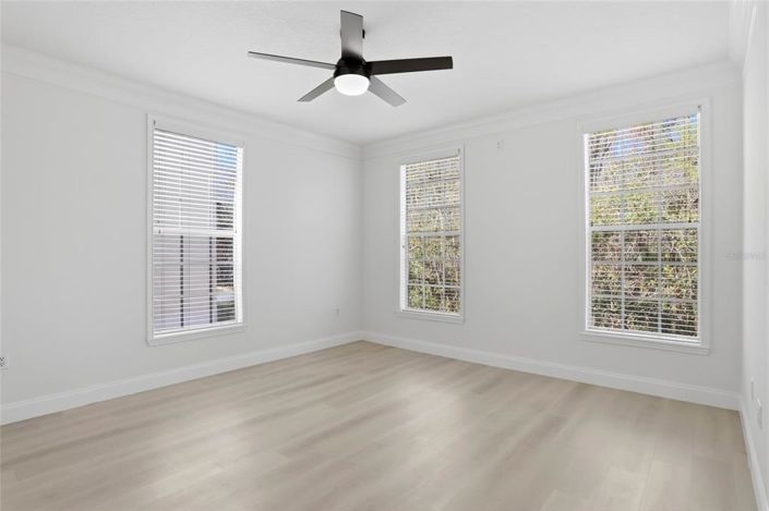 Image No.20-4 Bed Townhouse for sale