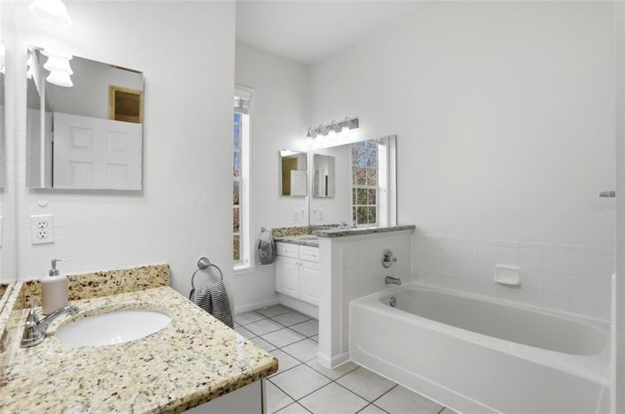 Image No.25-4 Bed Townhouse for sale