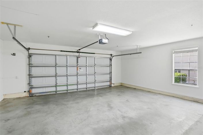 Image No.35-4 Bed Townhouse for sale