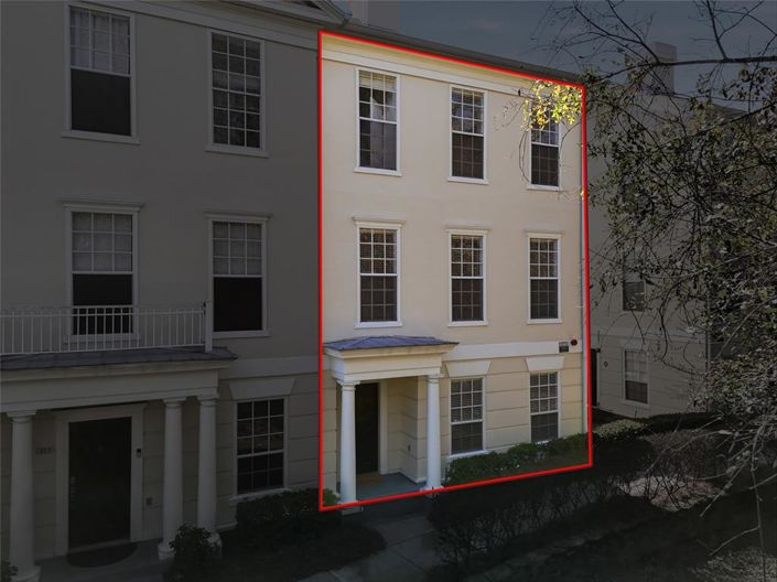 Image No.36-4 Bed Townhouse for sale