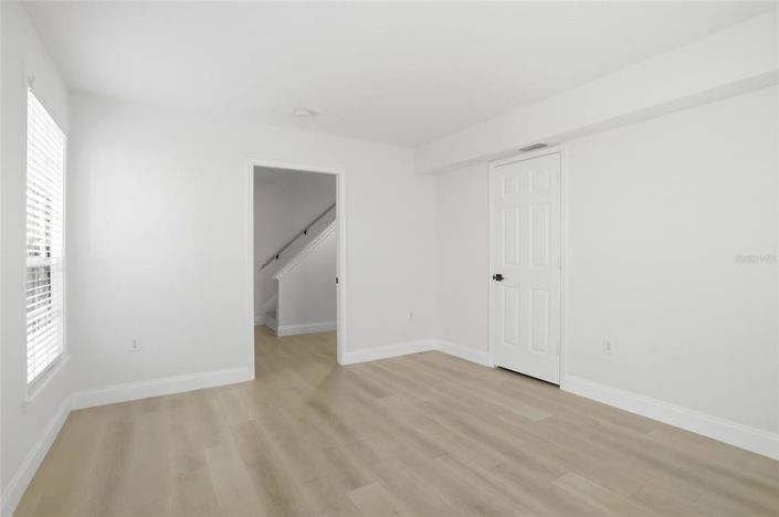 Image No.5-4 Bed Townhouse for sale