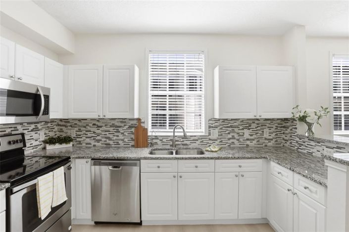 Image No.7-4 Bed Townhouse for sale