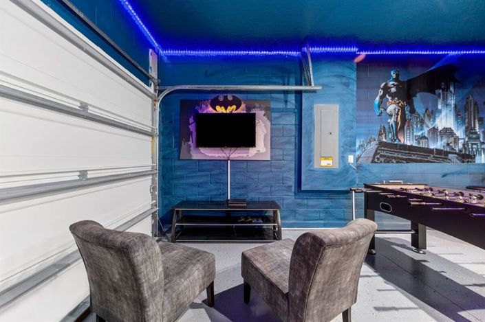 Image No.14-9 Bed Property for sale