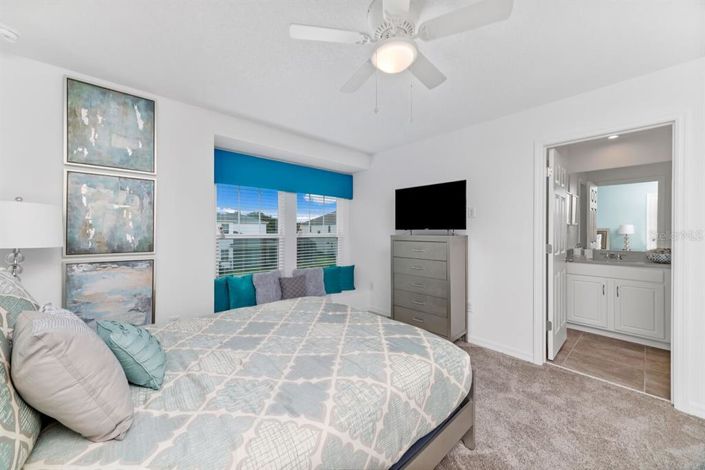 Image No.22-9 Bed Property for sale