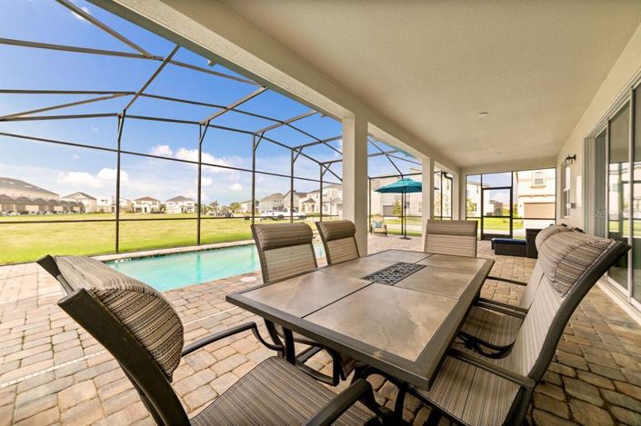 Image No.28-9 Bed Property for sale