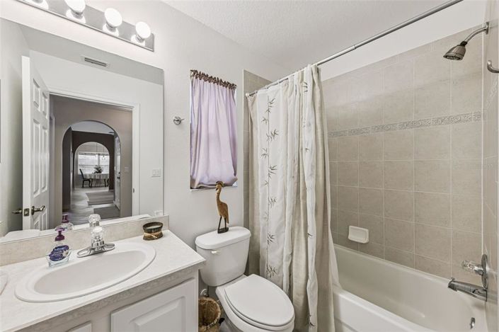 Image No.17-3 Bed Property for sale