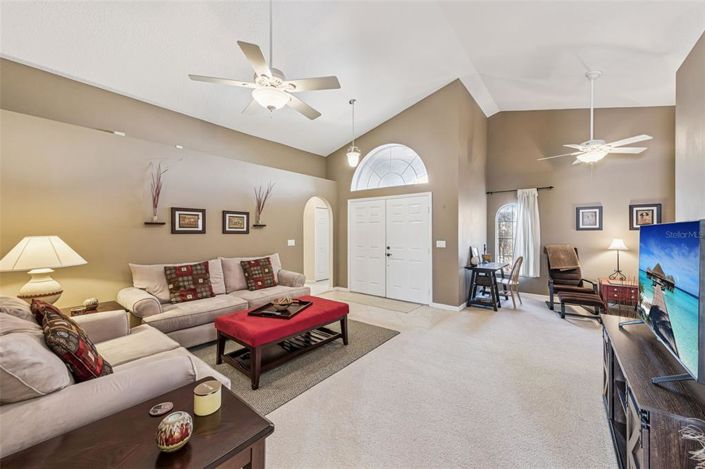 Image No.5-3 Bed Property for sale