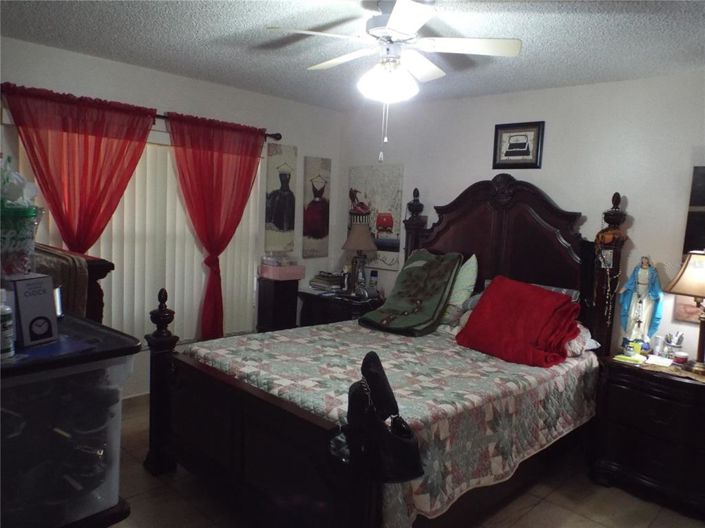 Image No.14-3 Bed Property for sale