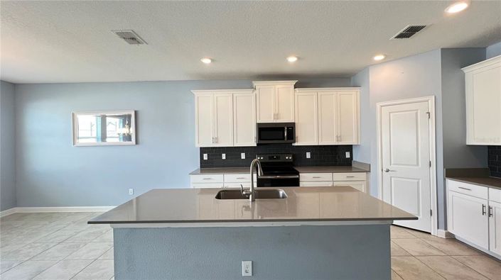 Image No.21-4 Bed Property for sale