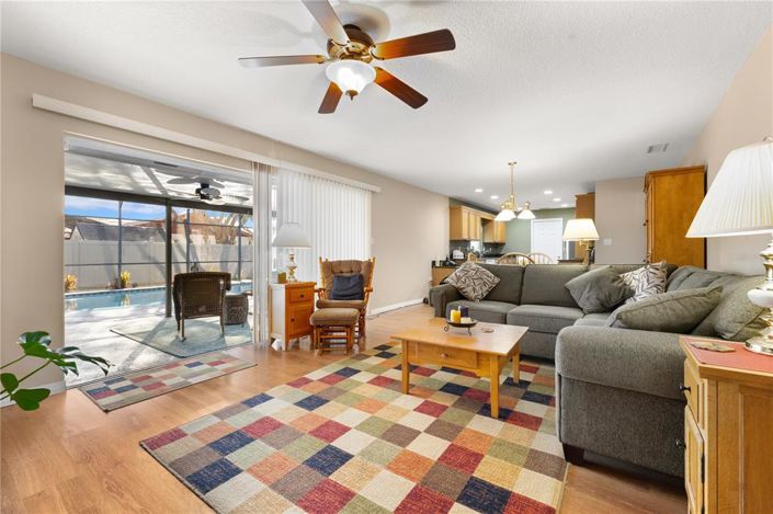 Image No.13-Propriété de 4 chambres à vendre à Kissimmee