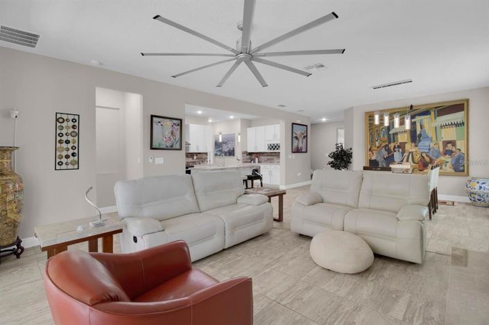 Image No.11-3 Bed Property for sale