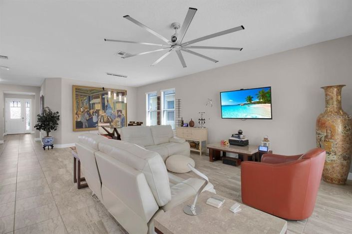 Image No.12-3 Bed Property for sale