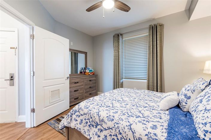 Image No.17-1 Bed Property for sale