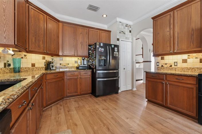 Image No.10-5 Bed Property for sale