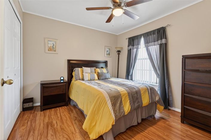 Image No.28-5 Bed Property for sale