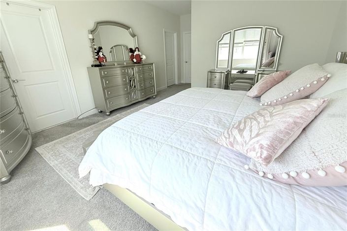 Image No.17-3 Bed Townhouse for sale