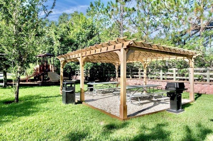 Image No.12-2 Bed Property for sale