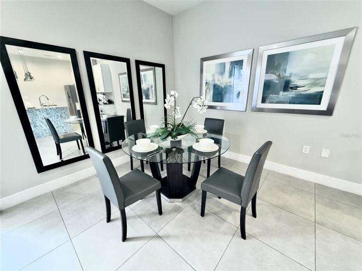 Image No.15-5 Bed Townhouse for sale