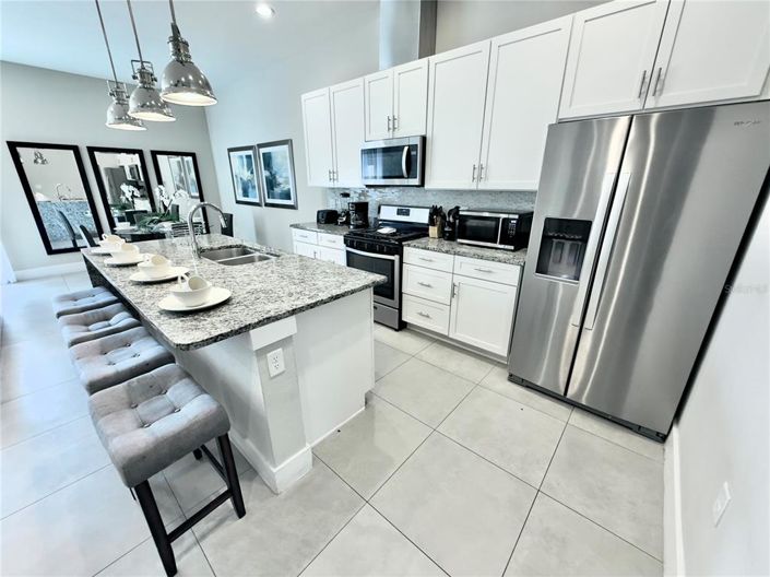 Image No.20-5 Bed Townhouse for sale