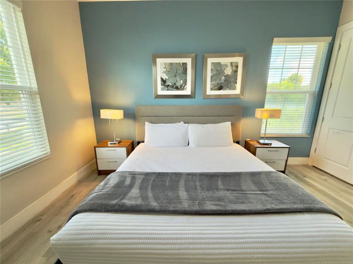 Image No.25-5 Bed Townhouse for sale